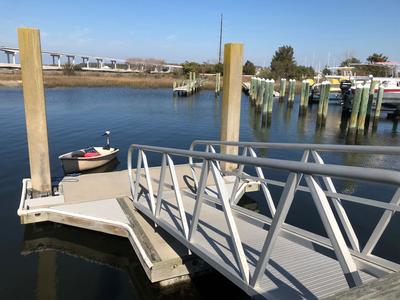Derwood's Landing park dock